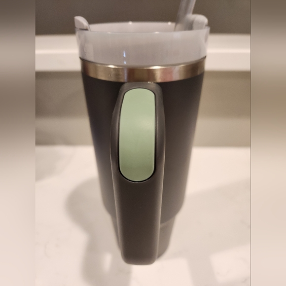 Stanley The Quencher H2.0 Flowstate Tumbler 30 OZ Branded Charcoal Dark Gray - Picture 4 of 6